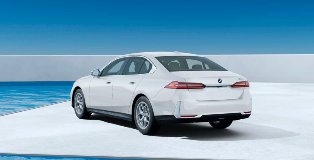 BMW-Serie-5-520d-nuevo-exterior-trasera.jpg