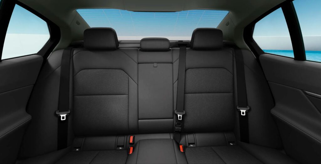 BMW-Serie-5-520d-nuevo-interior-trasera.jpg