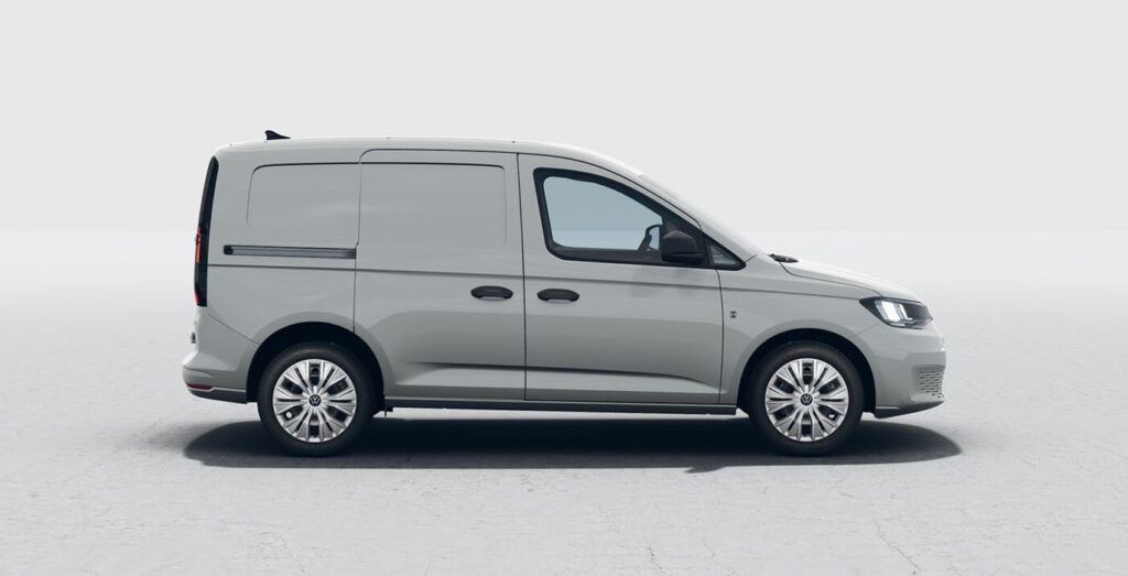 VOLKSWAGEN-Caddy-Cargo-PHEV-1.5-TSI-eHybrid-perfil.jpg