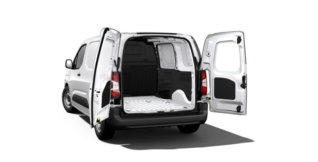 Peugeot-Partner-Pro-Standard-BlueHDI-restyling-esterior-trasera-2-1