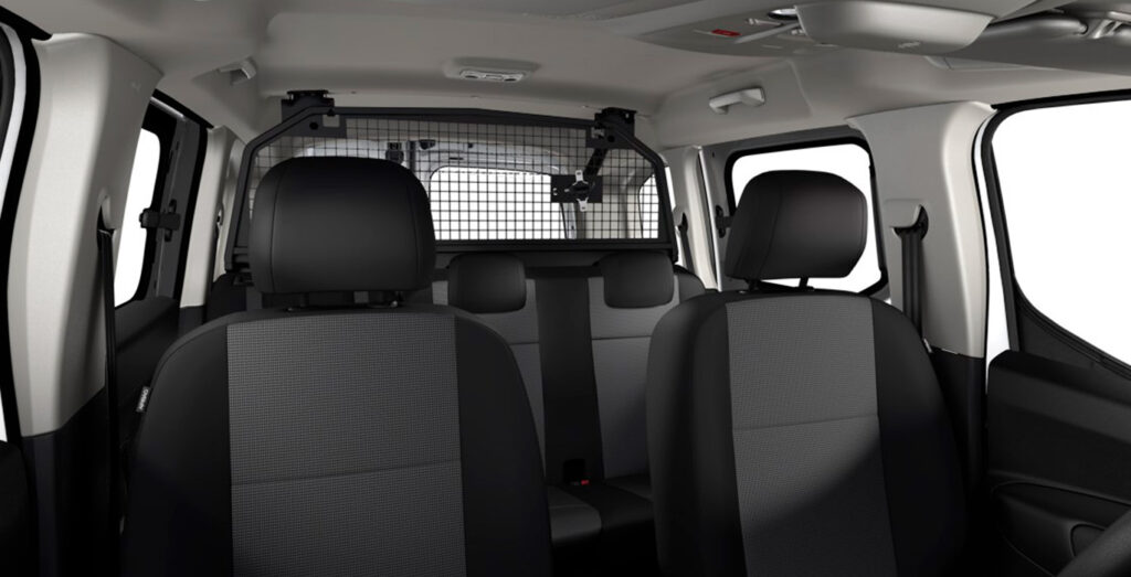Citroen-Berlingo-Talla-M-BlueHDi-100-SS-YOU-interior-trasera
