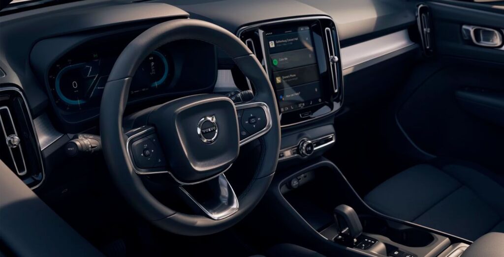 VOLVO-XC40-2.0-B3-G-Core-Auto-interior-delantera