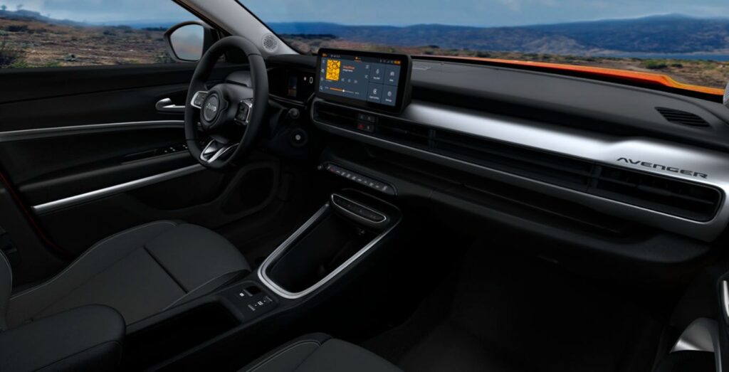 JEEP-AVENGER-MHEV-1.2-ALTITUDE-100CV-interior-perfil