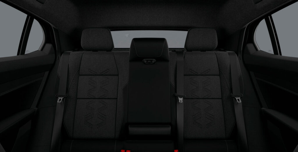 RENAULT-RAFALE-TECHNO-E-TECH-FULL-HYBRID-200CV-interior-trasera