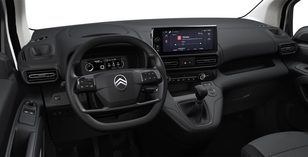 Citroen-Berlingo-Talla-M-BlueHDI-100cv-van-interior-delantera.webp