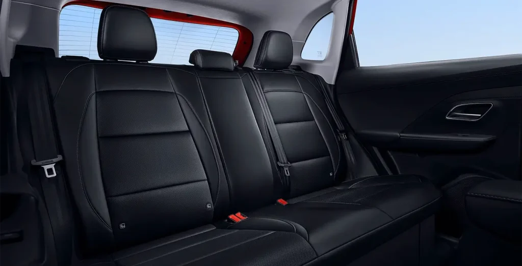 MG-ZS-HYBRID-Luxury-interior-trasera.webp