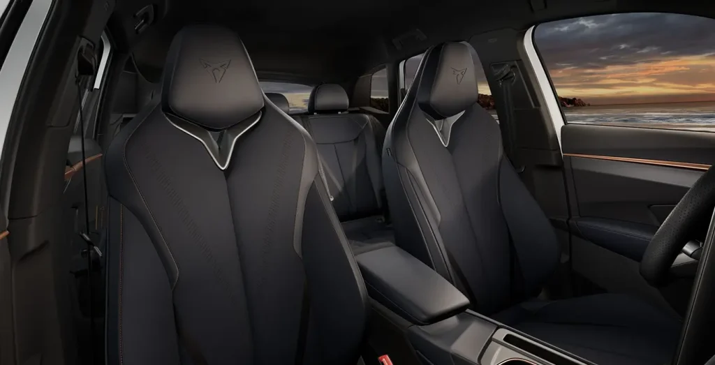 CUPRA-Terramar-1.5-eTSI-110kW-DSG-interior-trasera