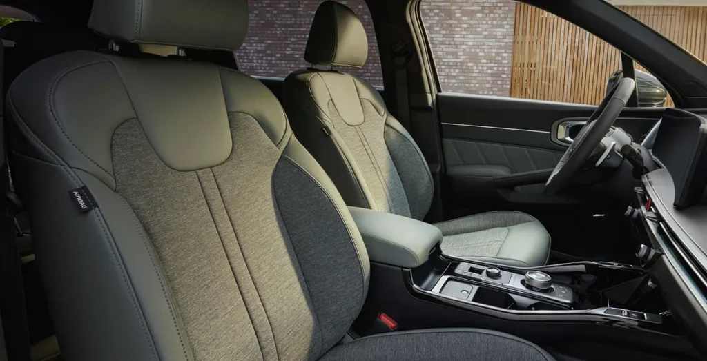 KIA-Sorento-1.6-T-GDi-HEV-Drive-4x2-interior-delantera-II