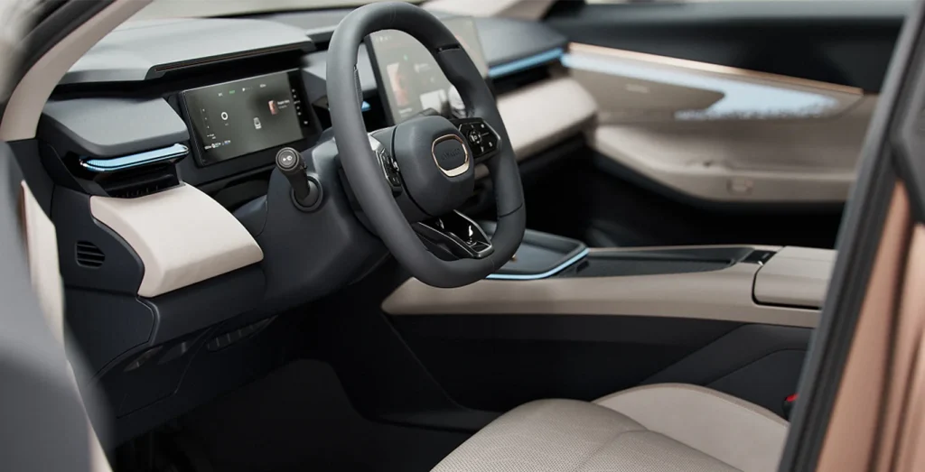 Lynk-Co-08-1.5-PHEV-More-interior-delantera-II