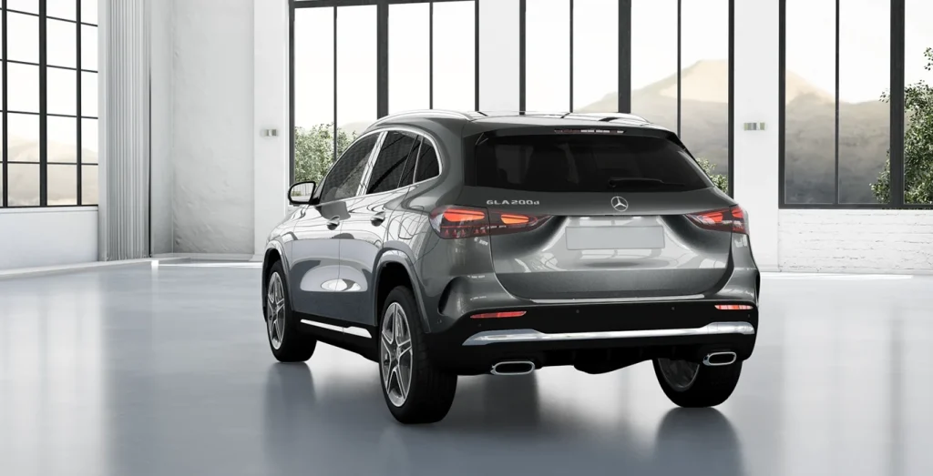 Mercedes-Benz-GLA-200d-trasera