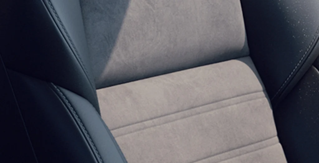 Mitsubishi-Outlander-PHEV-Kaiteki-4WD-225kW-asientos