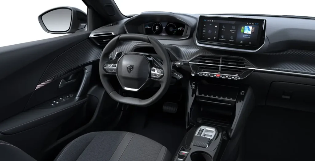 Peugeot-2008-Allure-136-Hybrid-interior-delantera