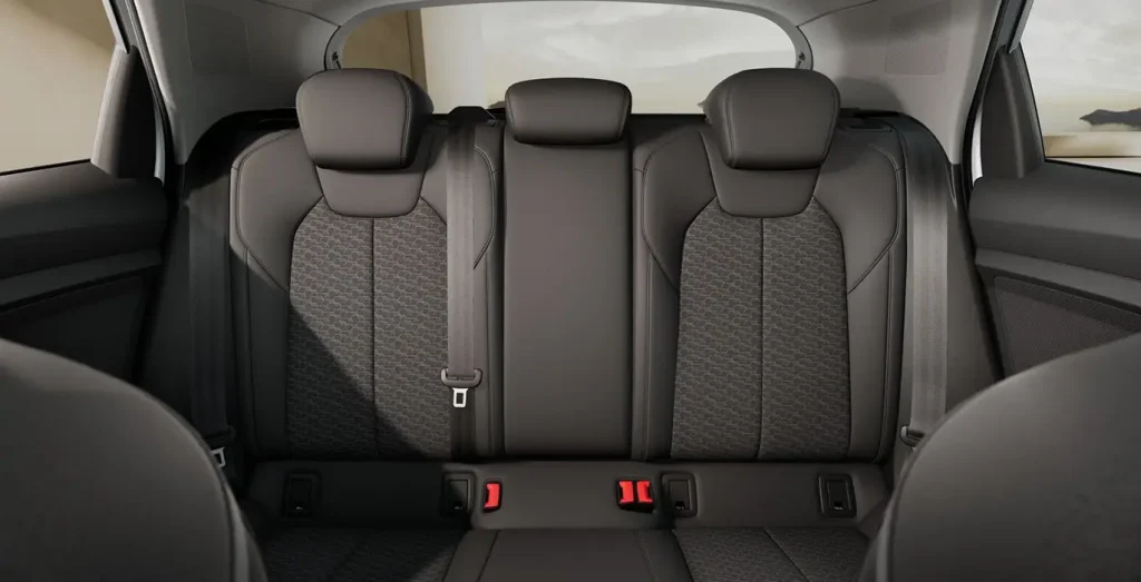 AUDI-A1-Allstreet-30-TFSI-II-interior-trasera.webp