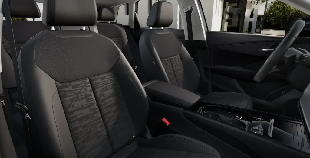 Audi-Q3-Advanced-TFSI-110kW-S-Tronic-interior-delantera-II.webp