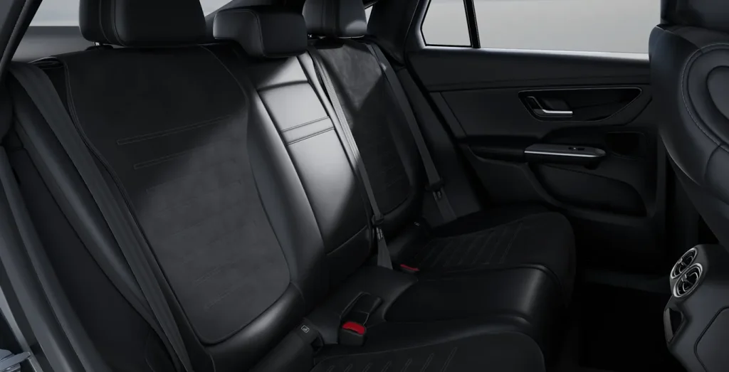 Mercedes-Benz-GLC-Coupe-200-4MATIC-interior-trasera.webp