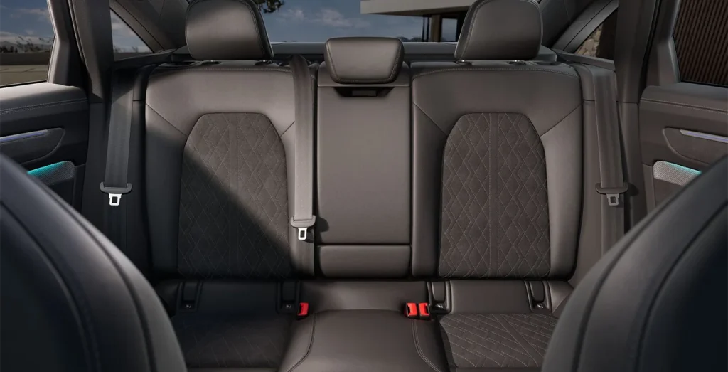 AUDI-A6-TDI-150kW-204CV-S-Tronic-Black-Line-interior-trasera