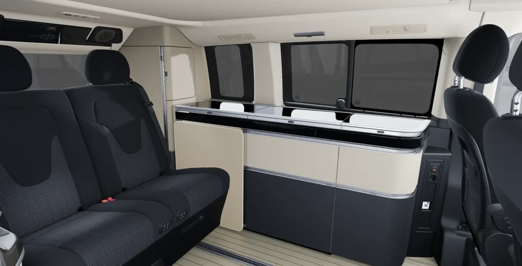 Mercedes-Benz-Clase-V-Marco-Polo-300d-interior-trasera